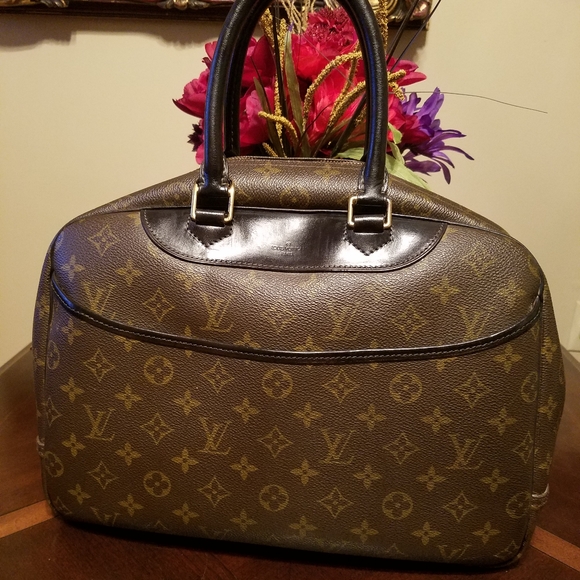 Louis Vuitton Handbags - LOUIS VUITTON DEAUVILLE